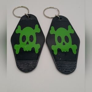 Motel Keychains Custom Green and Black Skulls Car Accessories Key Ring Gift New!